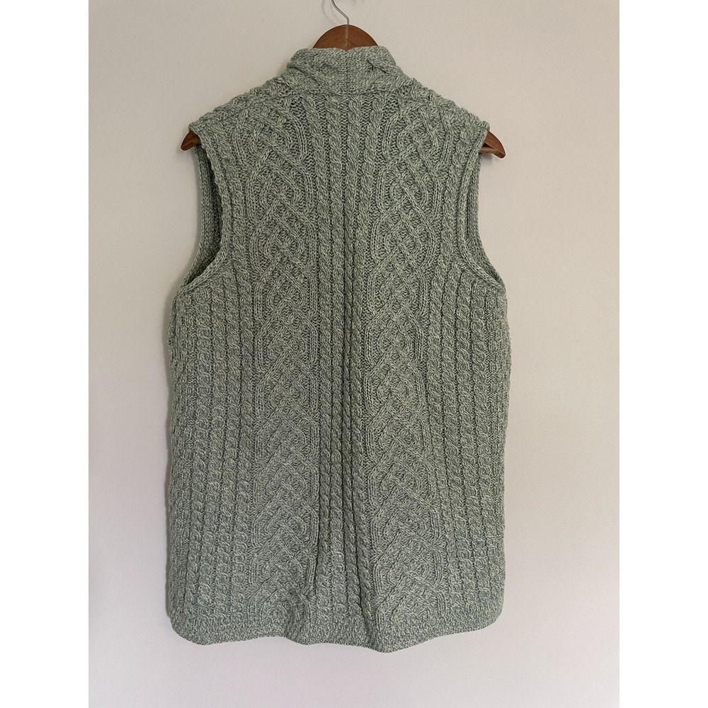 Kilronan Wool Sleeveless Cable Knit Fisherman Style Sage Sweatervest. Large. - Picture 4 of 9